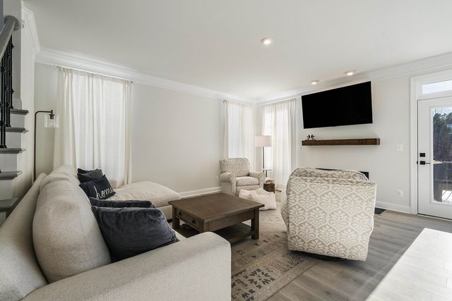 779 ARBOLEDA DR, Crozet, VA 22932