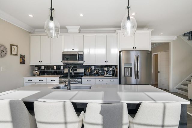 779 ARBOLEDA DR, Crozet, VA 22932