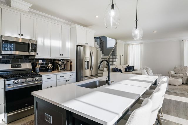 779 ARBOLEDA DR, Crozet, VA 22932