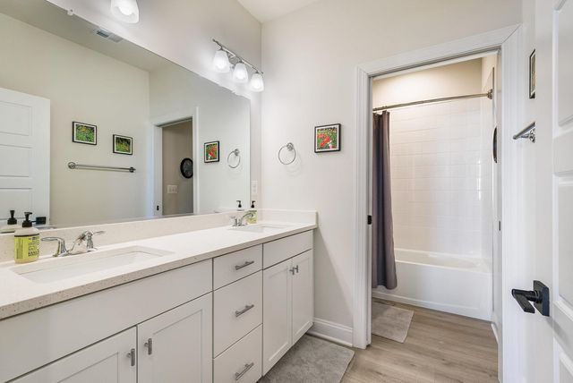 779 ARBOLEDA DR, Crozet, VA 22932