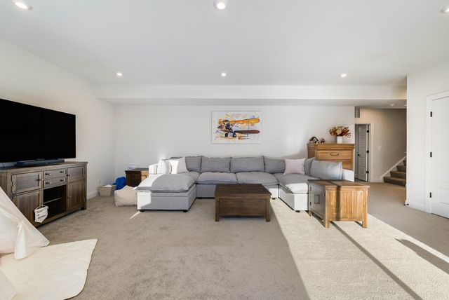 779 ARBOLEDA DR, Crozet, VA 22932