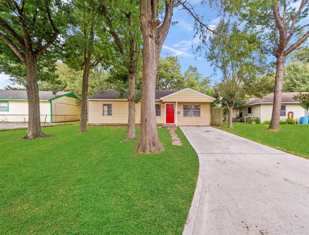 2509 Lancaster Lane, Pasadena, TX 77506