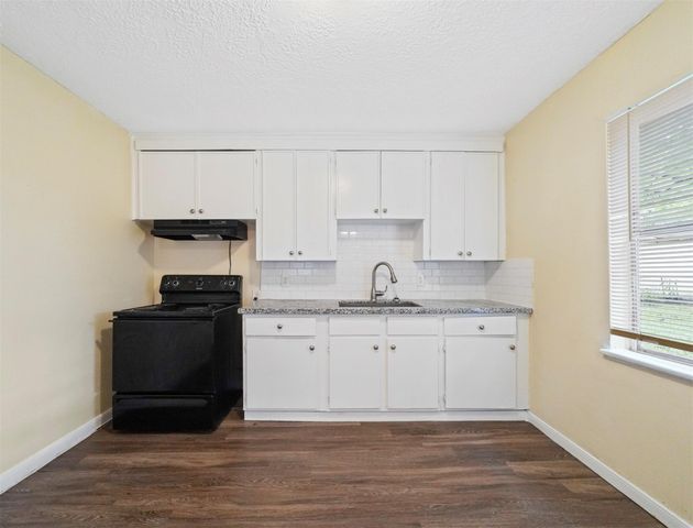 2509 Lancaster Lane, Pasadena, TX 77506