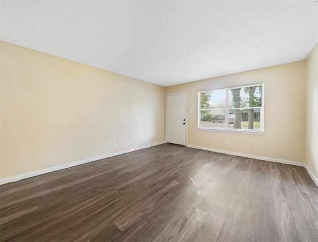 2509 Lancaster Lane, Pasadena, TX 77506