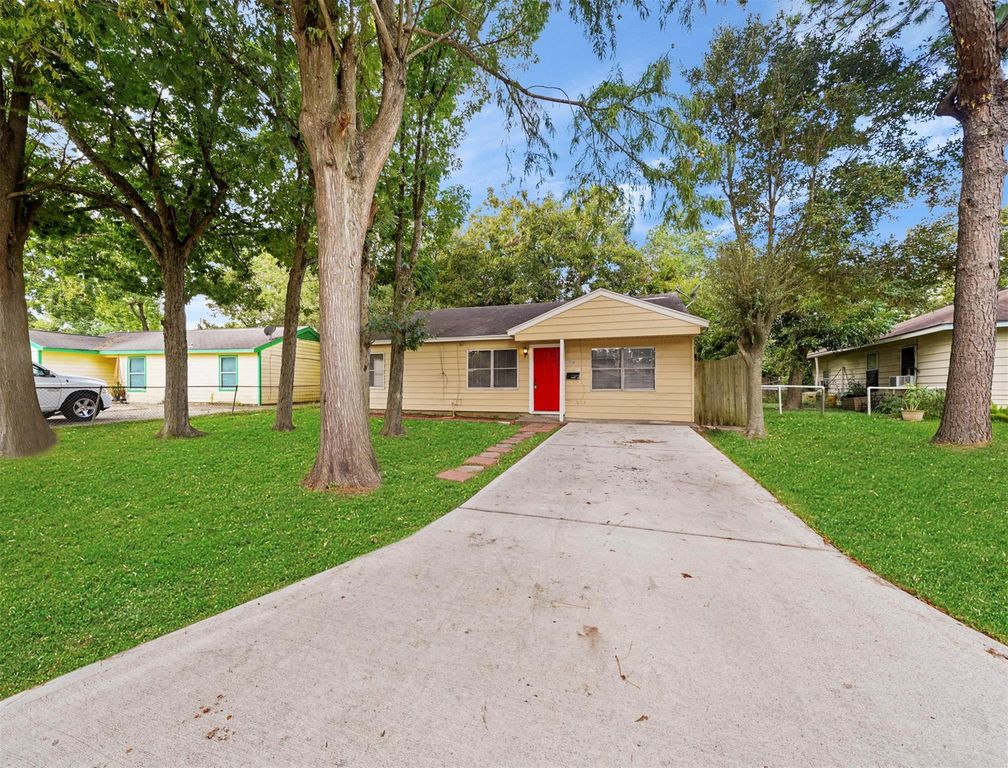 2509 Lancaster Lane, Pasadena, TX 77506