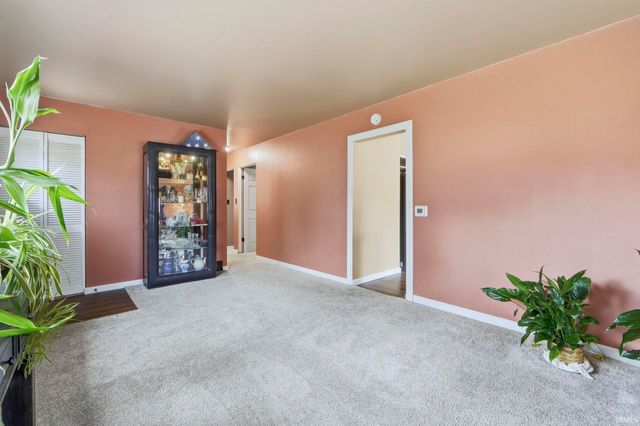 2212 Dale Drive, Fort Wayne, IN 46819