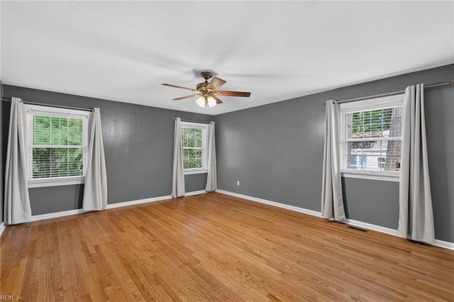 5504 Buckhorne CT, Suffolk, VA 23435