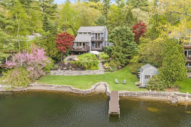 40 Mountain Lakes Trl, Groton, MA 01450