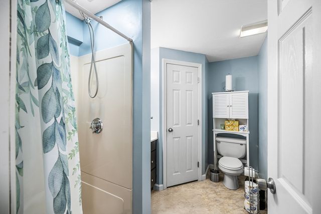 40 Mountain Lakes Trl, Groton, MA 01450