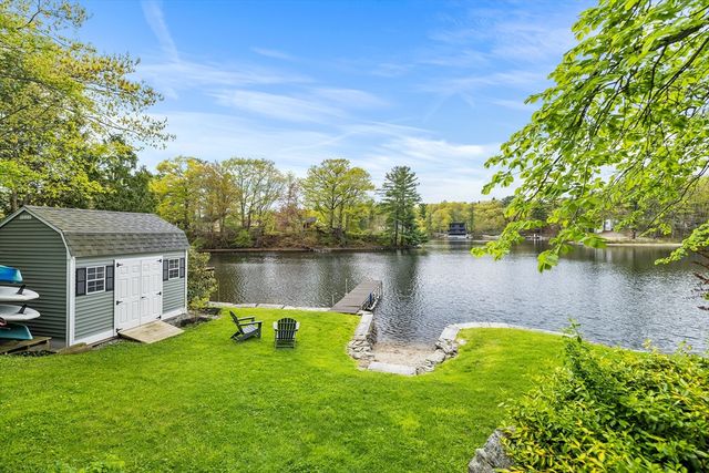 40 Mountain Lakes Trl, Groton, MA 01450