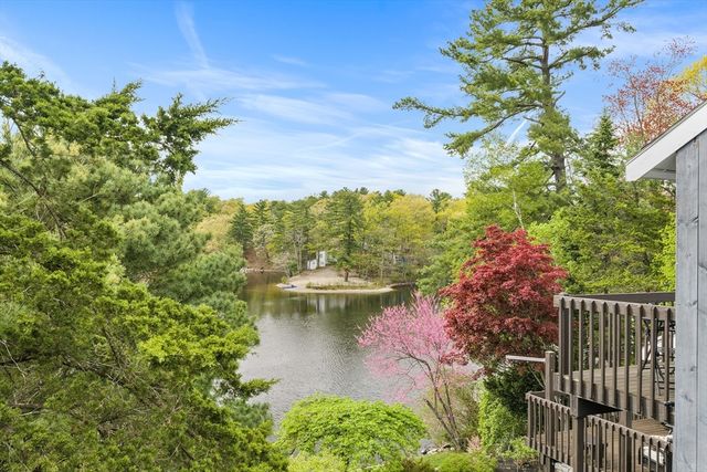 40 Mountain Lakes Trl, Groton, MA 01450
