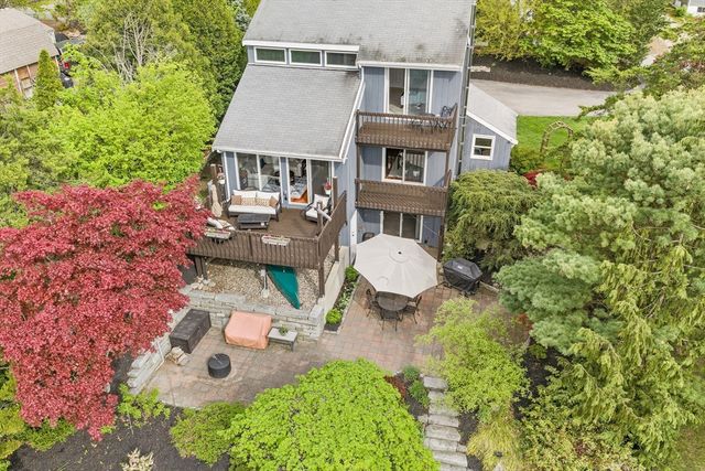 40 Mountain Lakes Trl, Groton, MA 01450