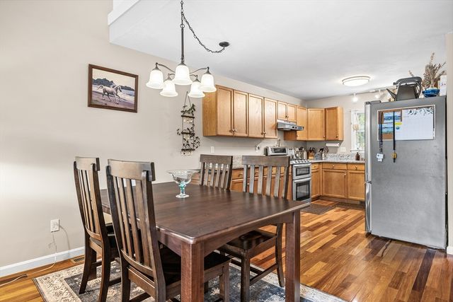 40 Mountain Lakes Trl, Groton, MA 01450