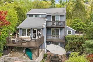 40 Mountain Lakes Trl, Groton, MA 01450
