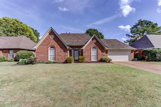 948 WAIF WOODS CV, Memphis, TN 38018