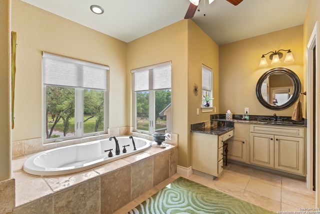 2467 Palomino Springs, Bandera, TX 78003