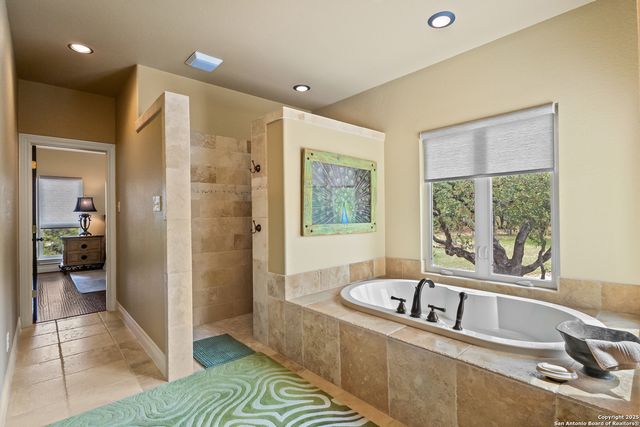 2467 Palomino Springs, Bandera, TX 78003