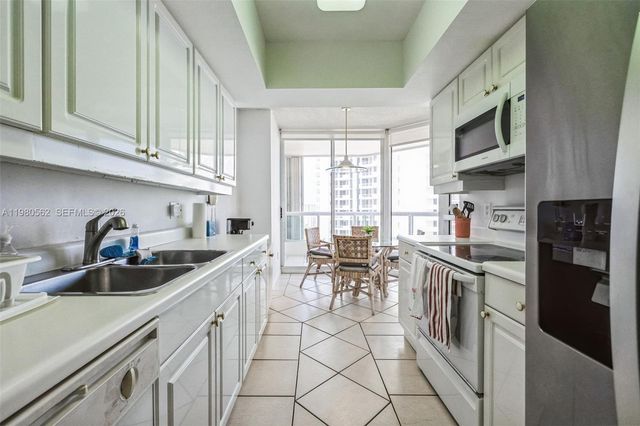 21205 Yacht Club Drive 1802, Aventura, FL 33180
