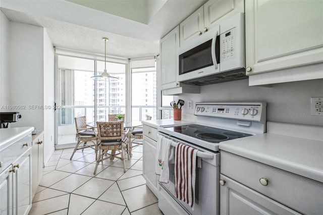 21205 Yacht Club Drive 1802, Aventura, FL 33180