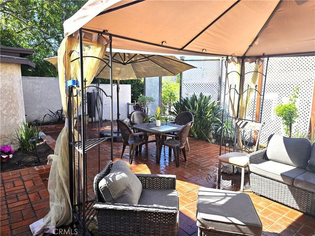 1830 Stanley Avenue, Signal Hill, CA 90755