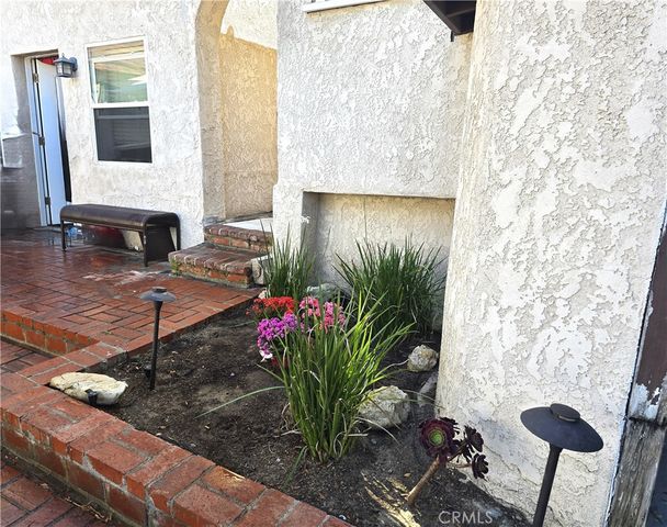 1830 Stanley Avenue, Signal Hill, CA 90755