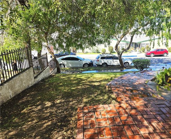 1830 Stanley Avenue, Signal Hill, CA 90755