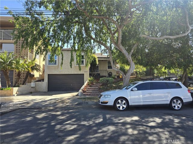 1830 Stanley Avenue, Signal Hill, CA 90755