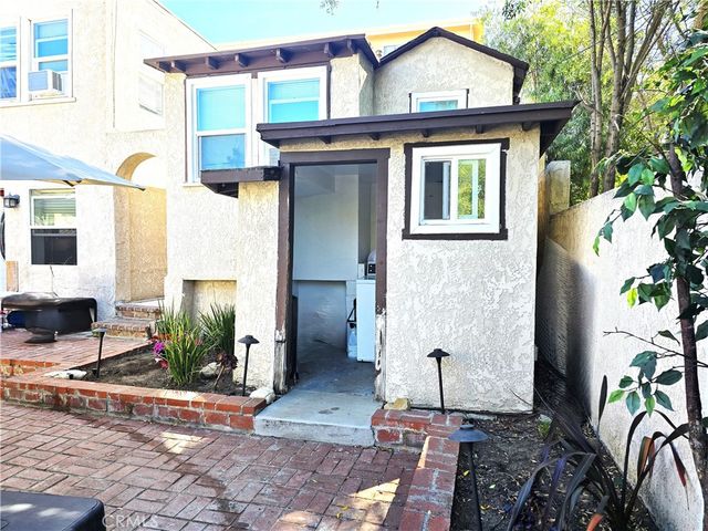 1830 Stanley Avenue, Signal Hill, CA 90755