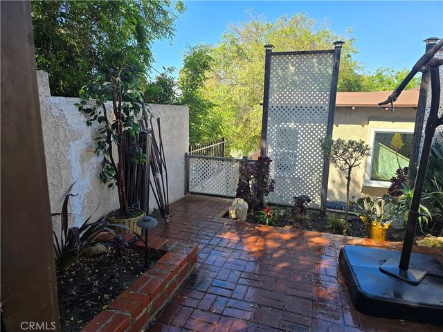 1830 Stanley Avenue, Signal Hill, CA 90755