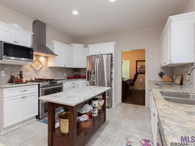 12931 Deerpath Way, Baton Rouge, LA 70816