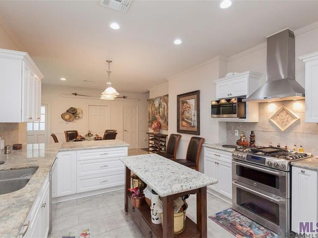 12931 Deerpath Way, Baton Rouge, LA 70816