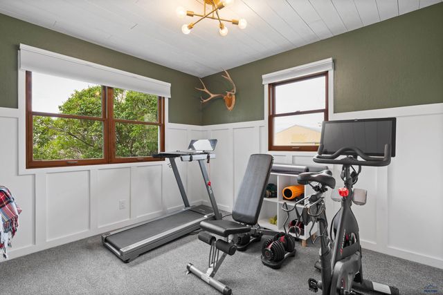 6451 LONG VIEW RD, Rapid City, SD 57703