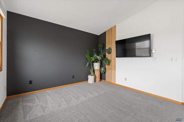 6451 LONG VIEW RD, Rapid City, SD 57703