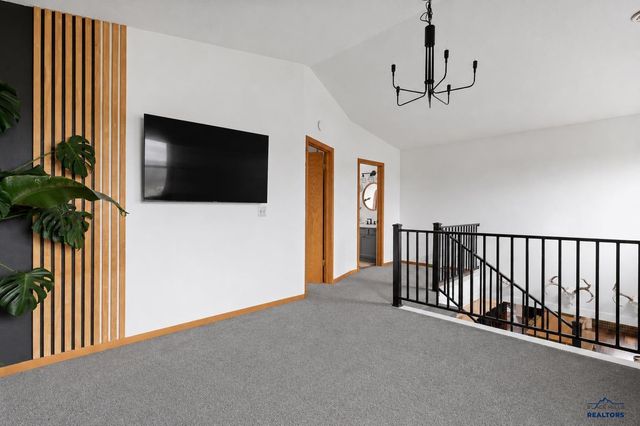 6451 LONG VIEW RD, Rapid City, SD 57703