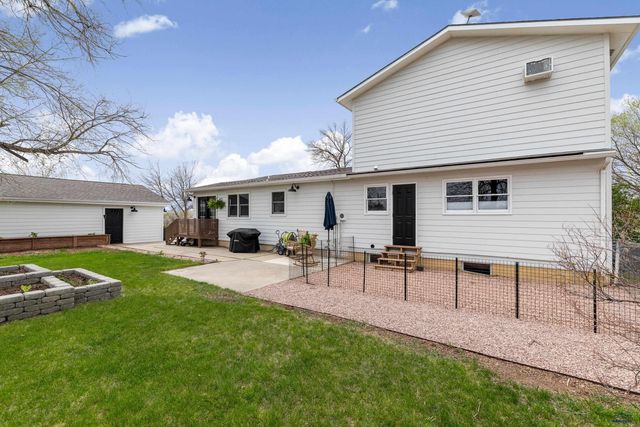 6451 LONG VIEW RD, Rapid City, SD 57703