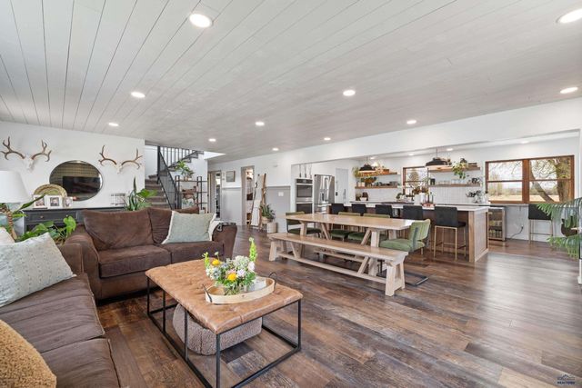 6451 LONG VIEW RD, Rapid City, SD 57703
