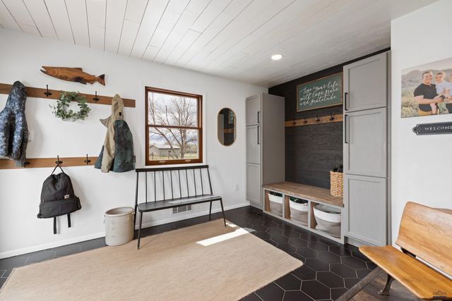 6451 LONG VIEW RD, Rapid City, SD 57703
