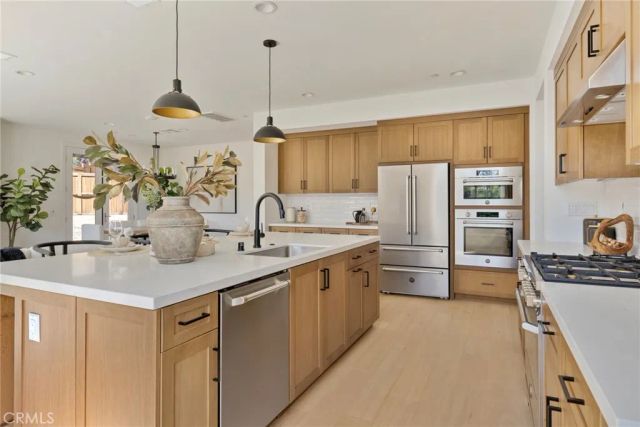 177 E Palm Street, Altadena, CA 91001