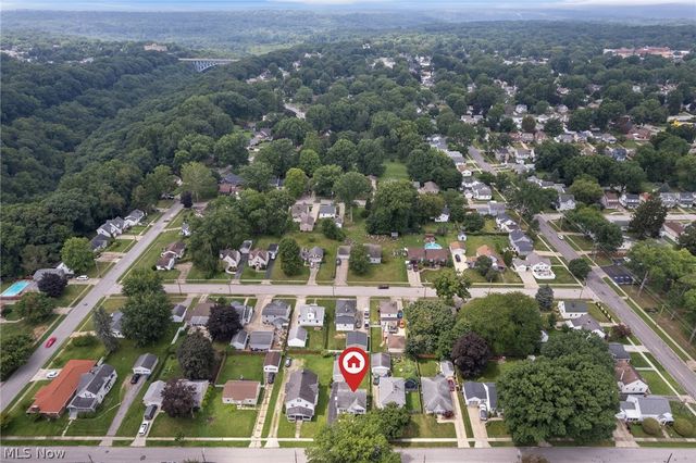 1556 Campbell Street, Cuyahoga Falls, OH 44223