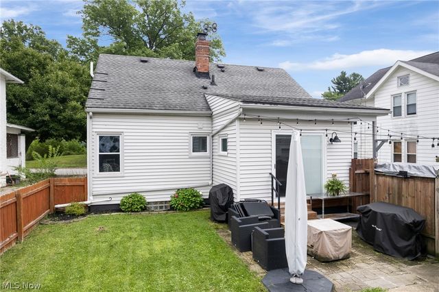 1556 Campbell Street, Cuyahoga Falls, OH 44223