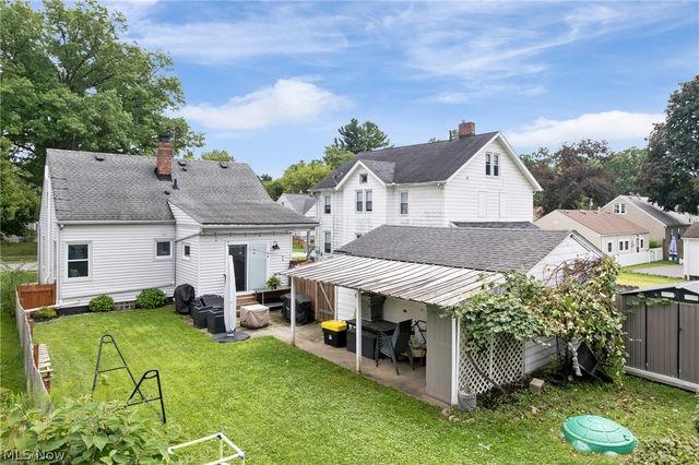 1556 Campbell Street, Cuyahoga Falls, OH 44223