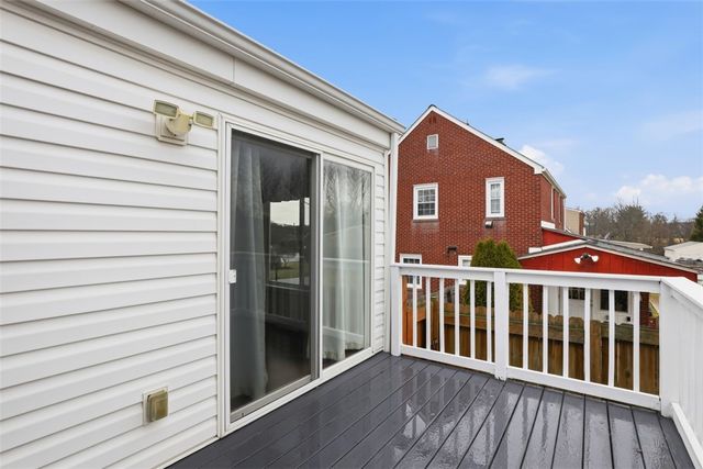 702 Hemlock Dr, Aliquippa, PA 15001