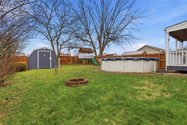 702 Hemlock Dr, Aliquippa, PA 15001