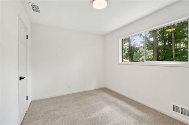 3844 Lake SE Drive, Smyrna, GA 30082
