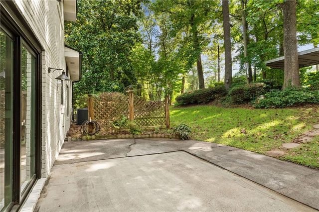 3844 Lake SE Drive, Smyrna, GA 30082