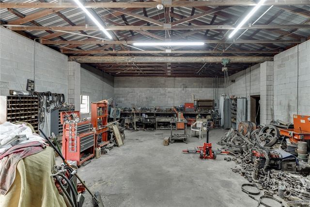 3181 Monroe Hwy, Bogart, GA 30622