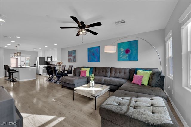 9956 Sable Point Street, Las Vegas, NV 89178