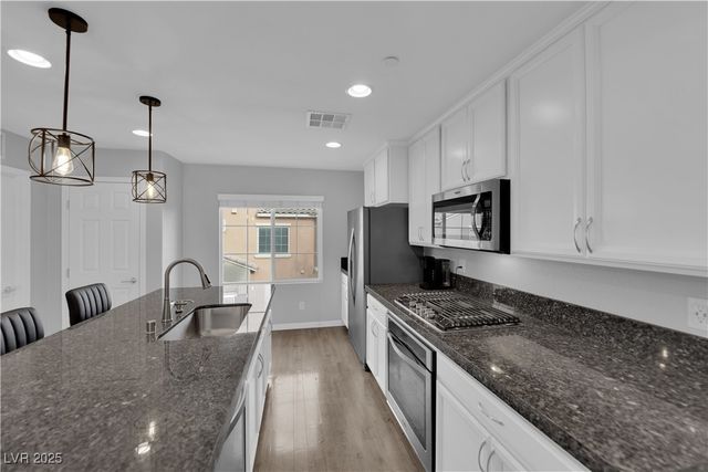 9956 Sable Point Street, Las Vegas, NV 89178