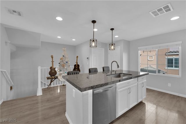 9956 Sable Point Street, Las Vegas, NV 89178