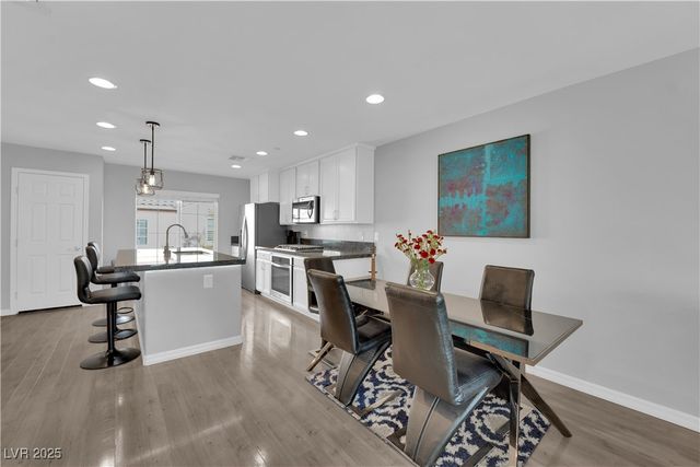 9956 Sable Point Street, Las Vegas, NV 89178